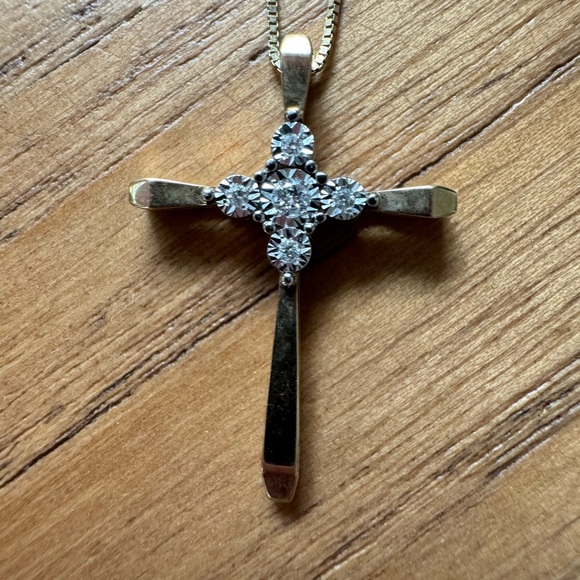Cross Necklace - Picture 3 of 7